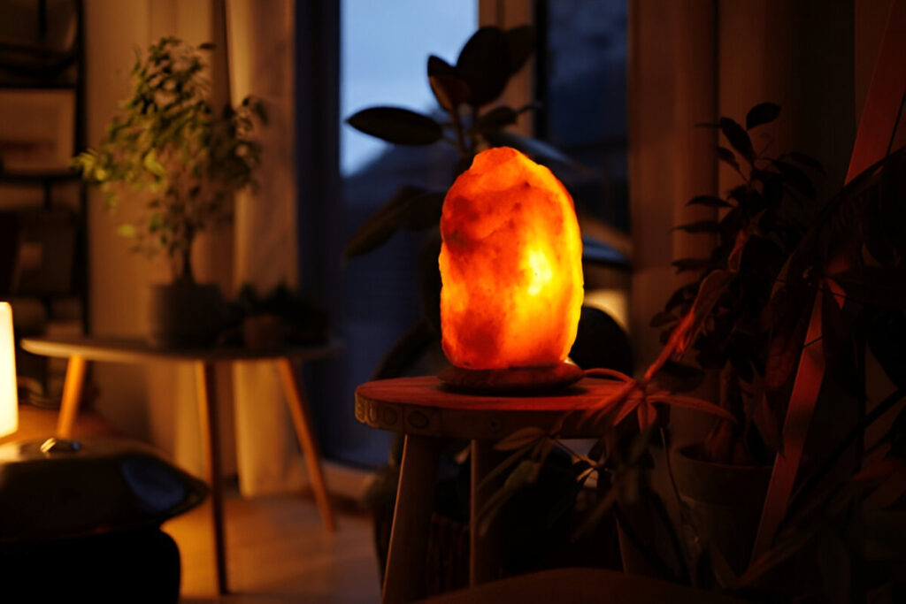 how to clean a salt lamp