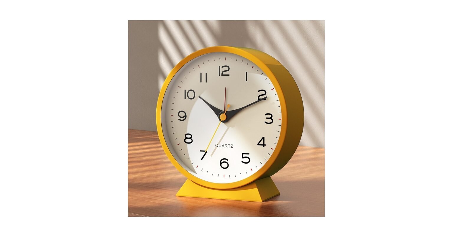 The 5 Best Retro Desk Clocks (2026)
